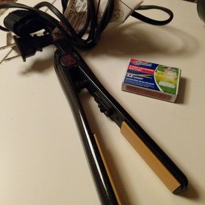 Micro CHI straightener